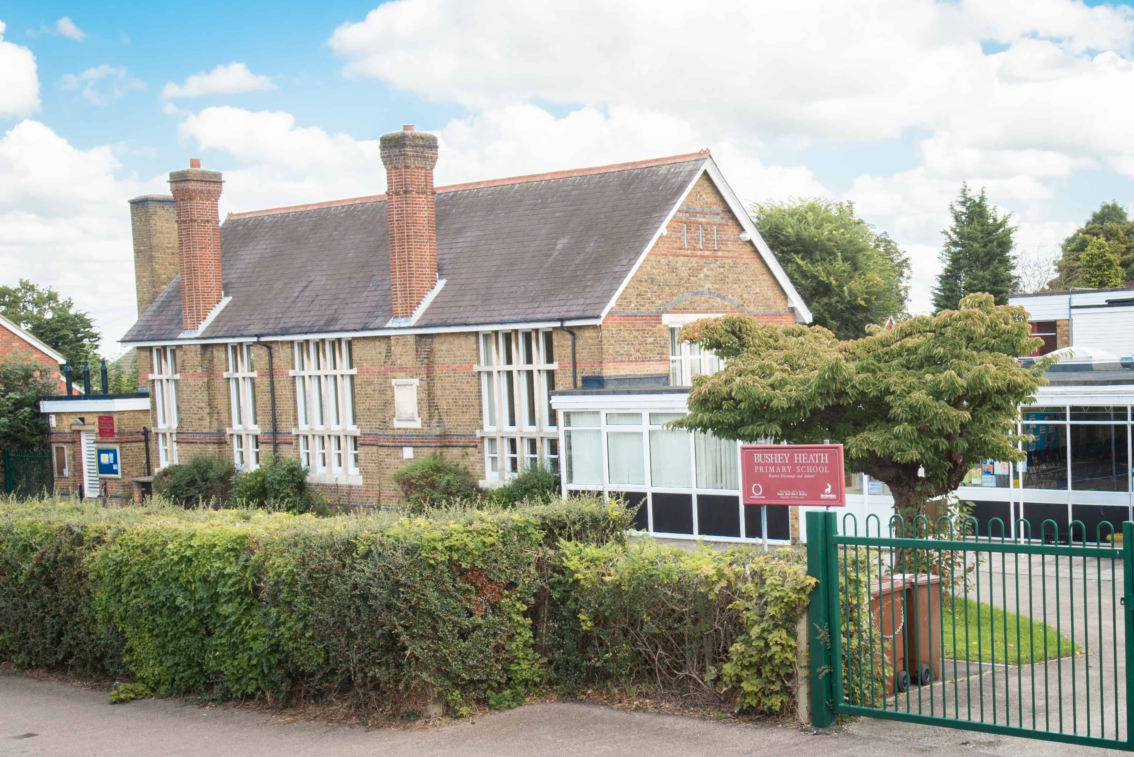 bushey-heath-primary-school-2022-2023-guitar-teacher-bushey
